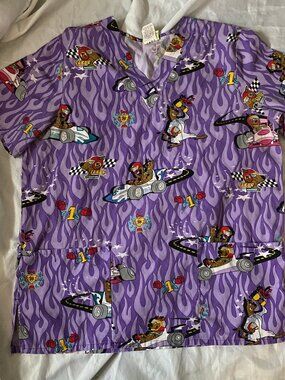 Scooby-Doo Scrub Top Scooby Doo Racing Scrubs Women's Size Medium